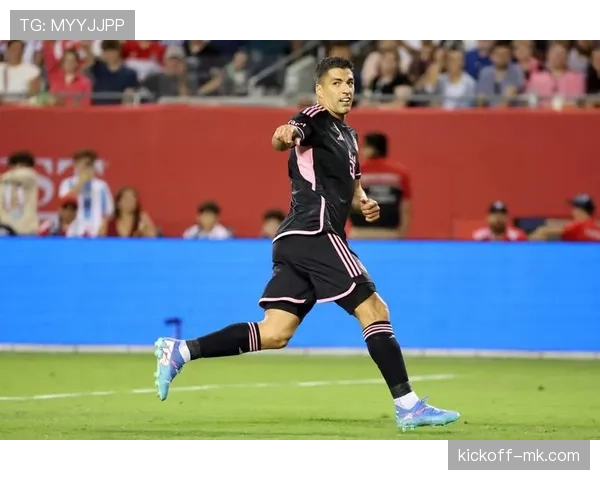 本泽马与苏亚雷斯：技术型中锋的两种极致路径解析